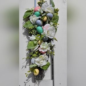 Hanging Holiday Ornament